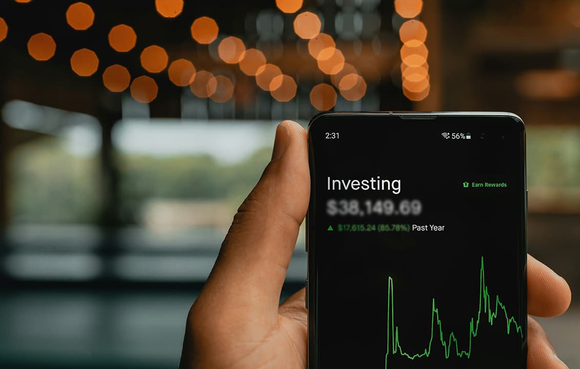 Passive vs Active Investing: Why Boring Often Wins